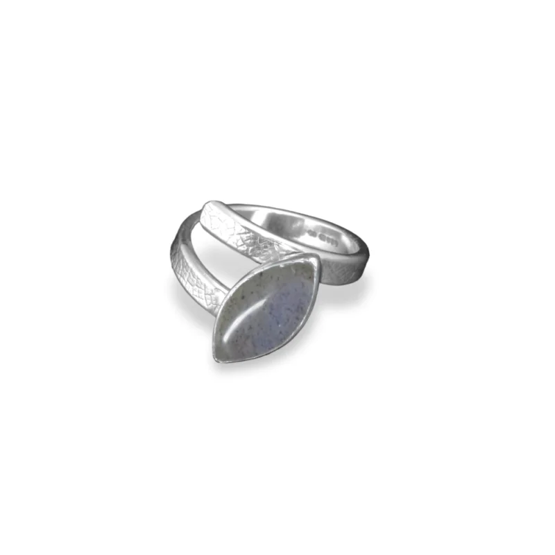 14 x 7mm Labradorite ring